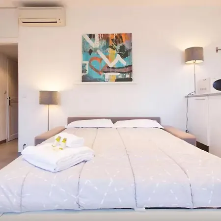 Studio Riviera Florian Apartment